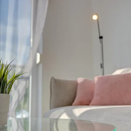 Leda With Private Parking Apartment Medulin