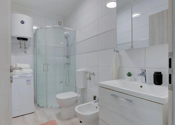 Leda With Private Parking * Medulin