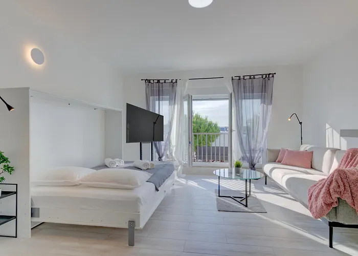 Leda With Private Parking Appartement